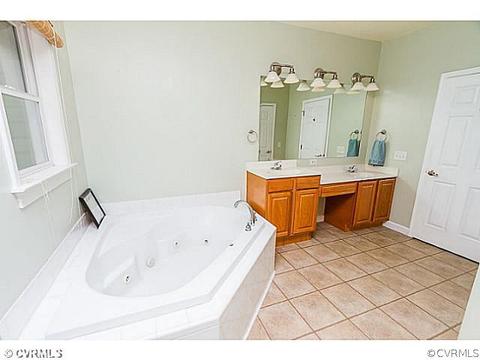 8441 Stumpy Rd, Hanover, VA 23069 photo 11
