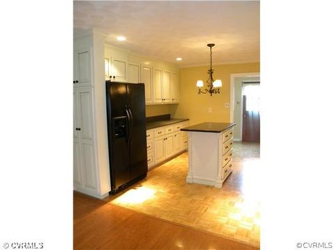 5903 Sutherland Dr, Sutherland, VA 23885 photo 3