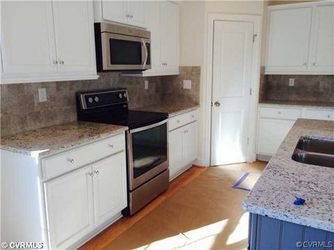 14801 Bridge Spring Dr, Midlothian, VA 23113 photo 2