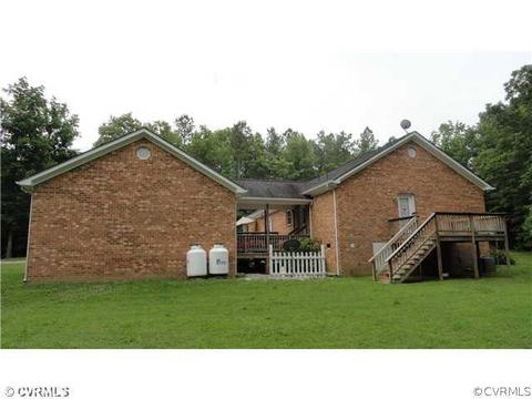 26035 Greentree Ln, Carson, VA 23830 photo 3