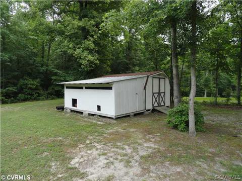 26035 Greentree Ln, Carson, VA 23830 photo 15