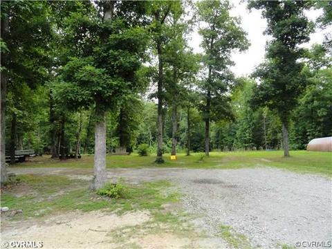 26035 Greentree Ln, Carson, VA 23830 photo 14