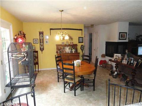 26035 Greentree Ln, Carson, VA 23830 photo 6