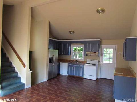 7950 Chippokes Rd, Spring Grove, VA 23881 photo 4