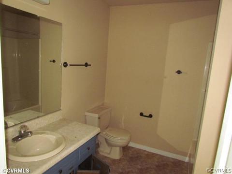 7950 Chippokes Rd, Spring Grove, VA 23881 photo 8
