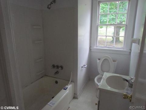 100 E Blake Ln, Richmond, VA 23224 photo 8