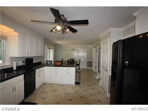13907 Barnes Spring Rd, Midlothian, VA 23112 photo 3