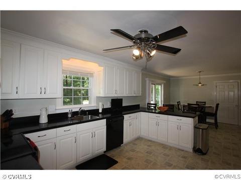 13907 Barnes Spring Rd, Midlothian, VA 23112 photo 5