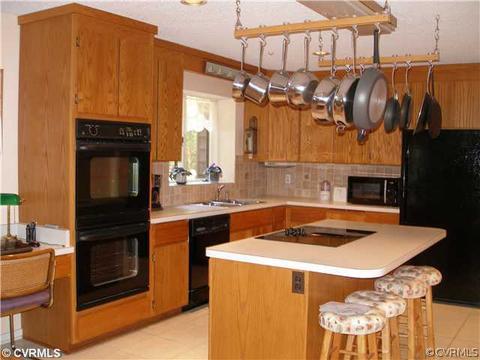 3707 Commodore Point Cir, Midlothian, VA 23112 photo 3
