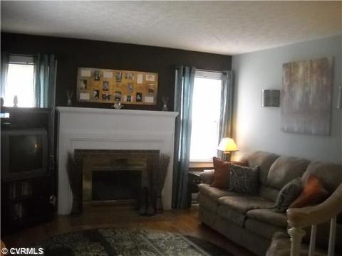 409 Seventh, Blackstone, VA 23824 photo 3