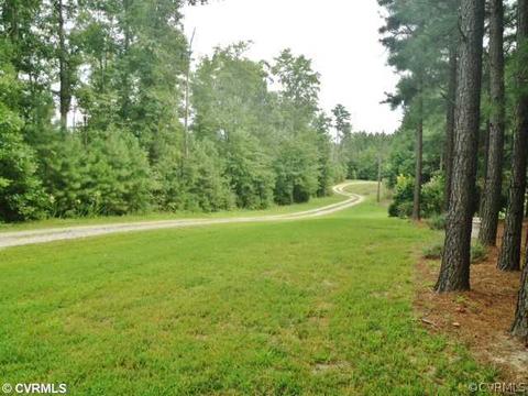 10064 Amber Dr, Sutherland, VA 23885 photo 2