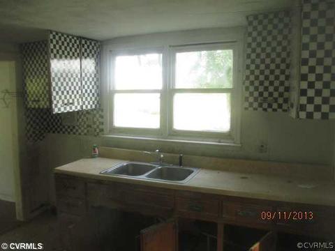 17811 Fox Branch Rd, Carson, VA 23830 photo 5