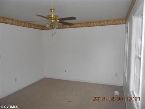 907 Second St, Crewe, VA 23930 photo 9