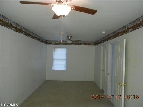 907 Second St, Crewe, VA 23930 photo 5