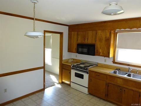 18050 Halifax Rd, Carson, VA 23830 photo 12