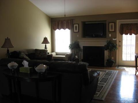 1300 Scotts Ct, Carson, VA 23830 photo 3