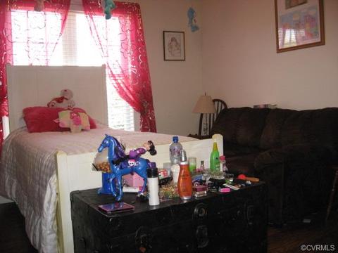 1300 Scotts Ct, Carson, VA 23830 photo 11