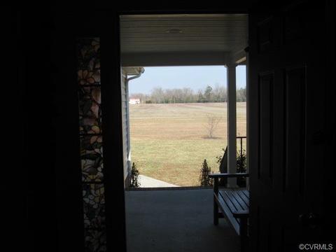 1300 Scotts Ct, Carson, VA 23830 photo 2