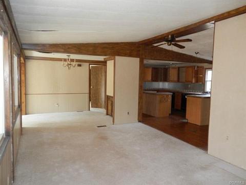 4614 Pine Crest Dr, Gloucester, VA 23061 photo 2