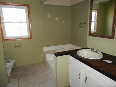 4614 Pine Crest Dr, Gloucester, VA 23061 photo 9