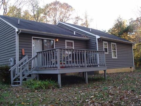 3598 Shepherd Spring Rd, Gum Spring, VA 23065 photo 2