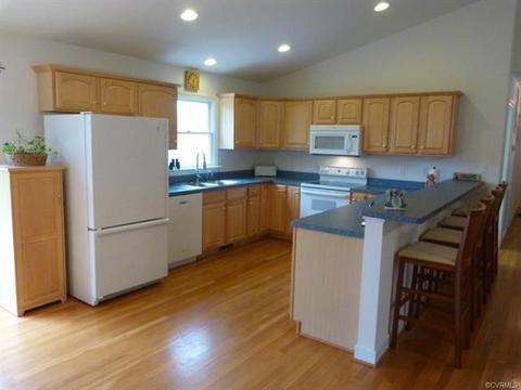 3333 South Ln, Sandy Hook, VA 23153 photo 4