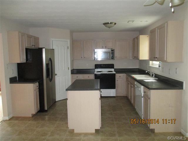117 Laurens Ln, Colonial Heights, VA 23834 photo 4
