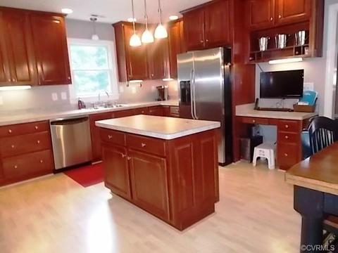 1237 Grapevine Rd, Sandston, VA 23150 photo 4