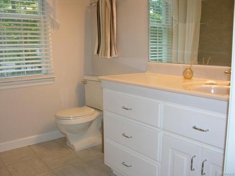 8911 Gibson Dr, Sutherland, VA 23885 photo 9