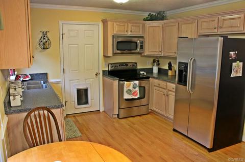 7426 Eagle Point Dr, Quinton, VA 23141 photo 6