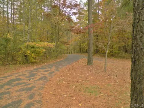 2986 Tranbycroft Way, Sandy Hook, VA 23153 photo 8