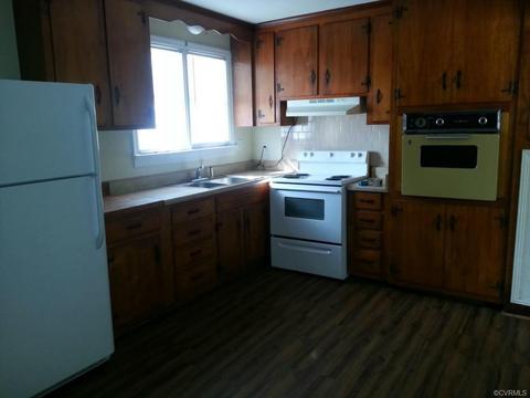 9508 Kerwin Rd, North Chesterfield, VA 23237 photo 3