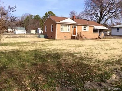 2716 Perlock Rd, North Chesterfield, VA 23237 photo 2