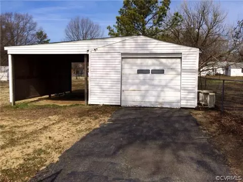 2716 Perlock Rd, North Chesterfield, VA 23237 photo 4