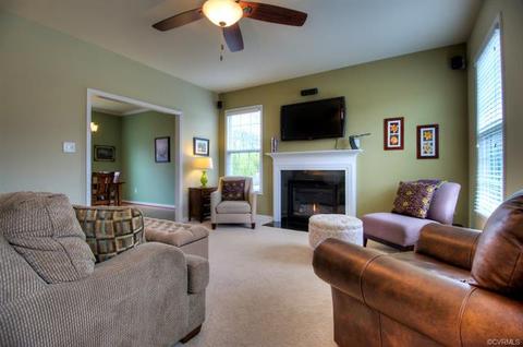 225 Wallingham Dr, Midlothian, VA 23114 photo 2