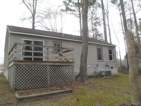 3884 Stream Dr, Gloucester, VA 23061 photo 2