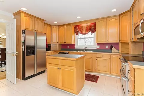 2230 Castlebridge Rd, Midlothian, VA 23113 photo 10