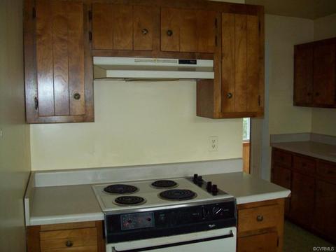 705 Powell St, Crewe, VA 23930 photo 14