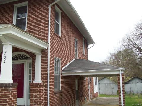 705 Powell St, Crewe, VA 23930 photo 3
