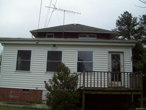705 Powell St, Crewe, VA 23930 photo 9