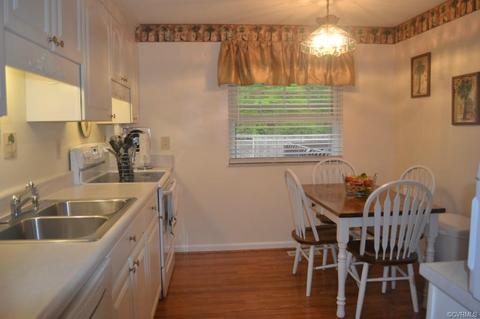 13205 Gate Post Ct, Midlothian, VA 23112 photo 2
