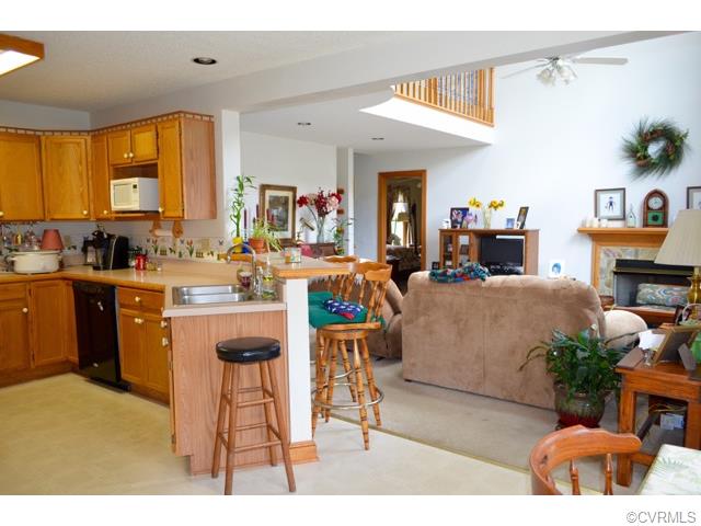 14357 Warwick Hill Rd, Petersburg, VA 23805 photo 4