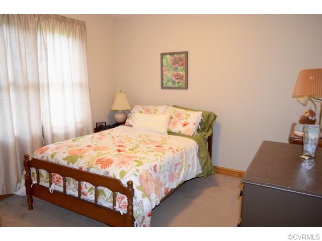 14357 Warwick Hill Rd, Petersburg, VA 23805 photo 12