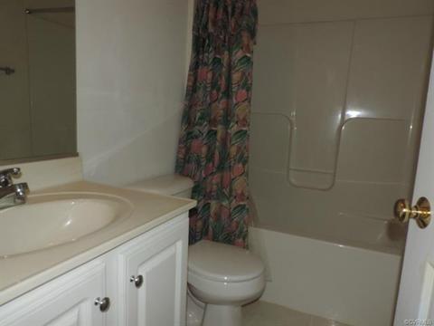 637 Krim Point Loop, Midlothian, VA 23114 photo 12