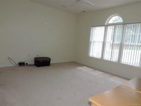 637 Krim Point Loop, Midlothian, VA 23114 photo 8