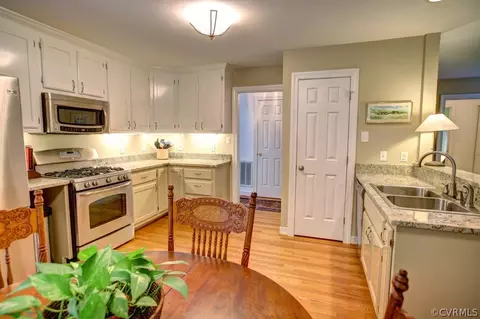 2410 Robert E Lee Rd, Powhatan, VA 23139 photo 9