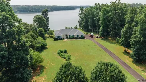 2709 Oxford Dr, Sutherland, VA 23885 photo 1