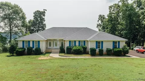 2709 Oxford Dr, Sutherland, VA 23885 photo 2