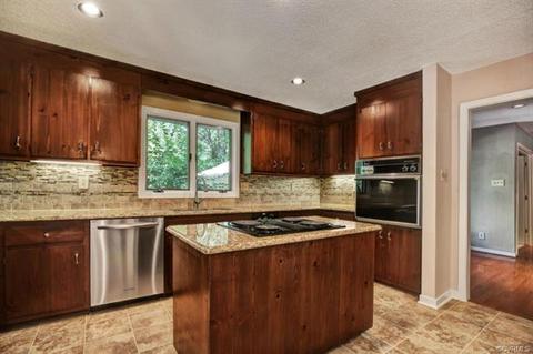 3702 Commodore Point Ct, Midlothian, VA 23112 photo 4