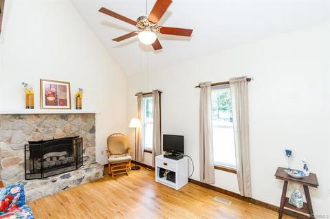 11300 Eagle Point Rd, Chester, VA 23831 photo 4